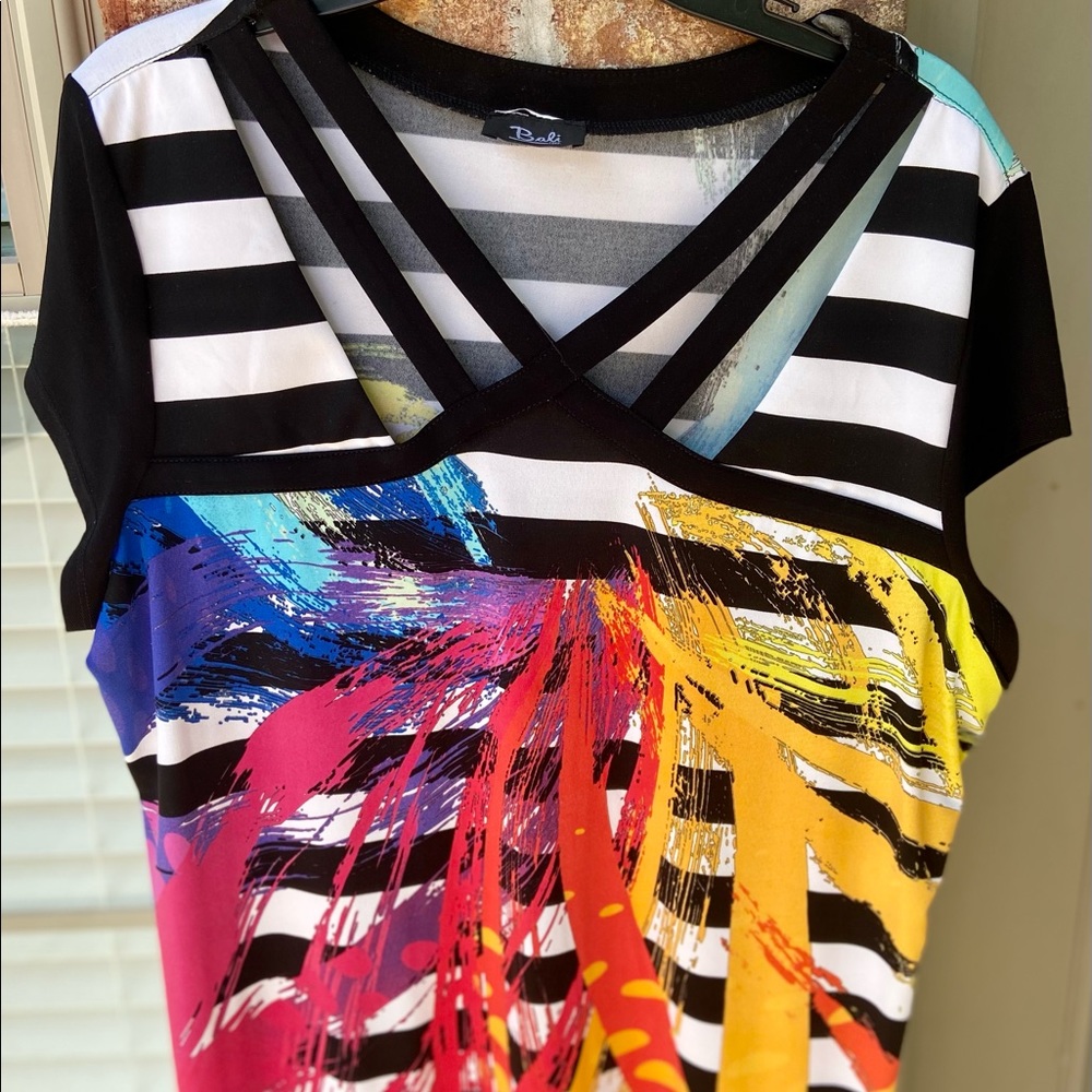 BALI multi colored short sleeved top